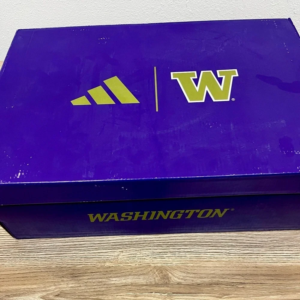 NWT Unisex adidas White/Purple Washington Huskies AlphaBoost V2 Shoes Size 11